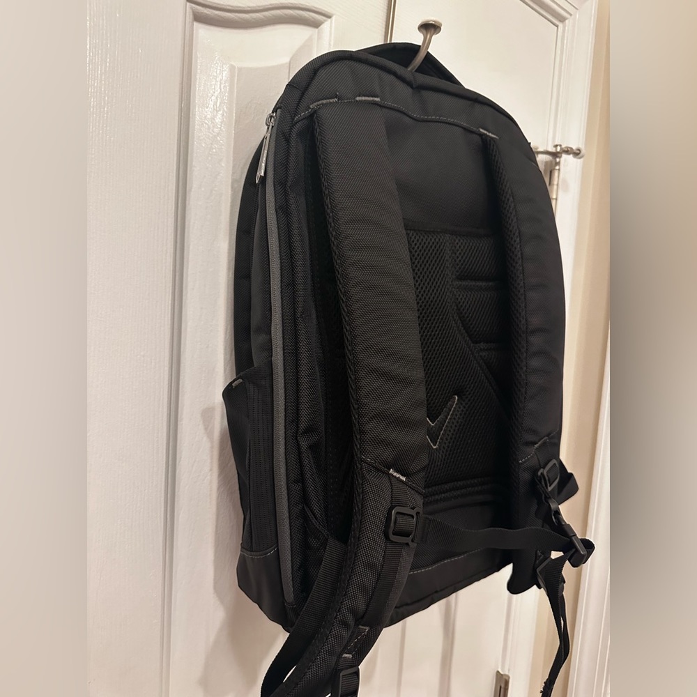 New Callaway “The Murph” clubhouse Backpack 🎒 - Picture 6 of 16